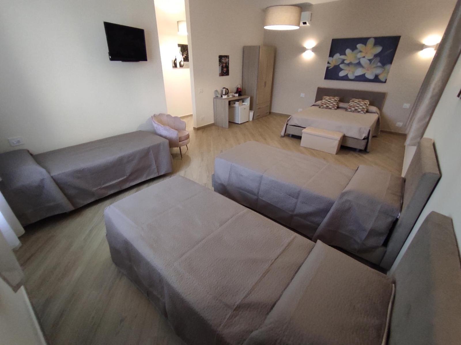 Deluxe Family Room